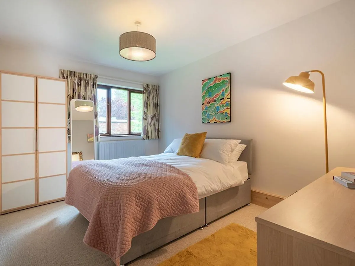 Pass The Keys Stunning 3 Bedroom Apt Leafy South Belfast With Lots Nearby United Kingdom